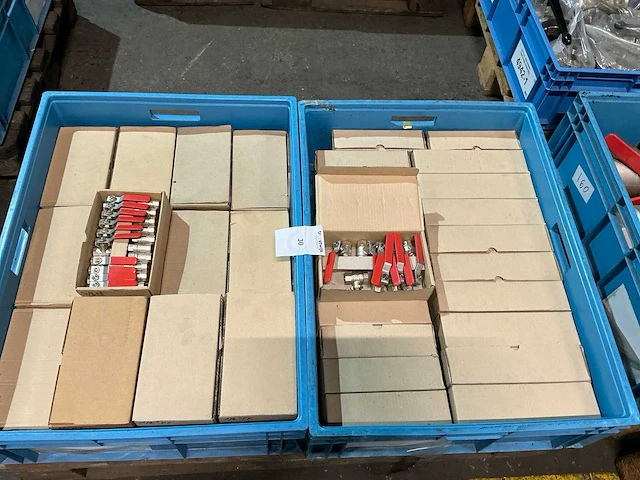 Partij afsluitkranen - afbeelding 2 van  8