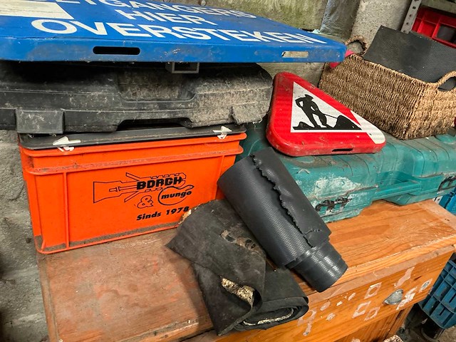 Partij afval - afbeelding 5 van  6