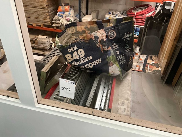 Partij afvoergoot roosters - afbeelding 1 van  4