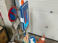 Partij afzet- en verkeersmaterialen - afbeelding 3 van  4