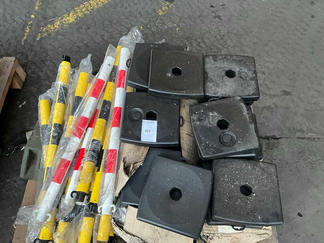 Partij afzetpalen - afbeelding 2 van  4