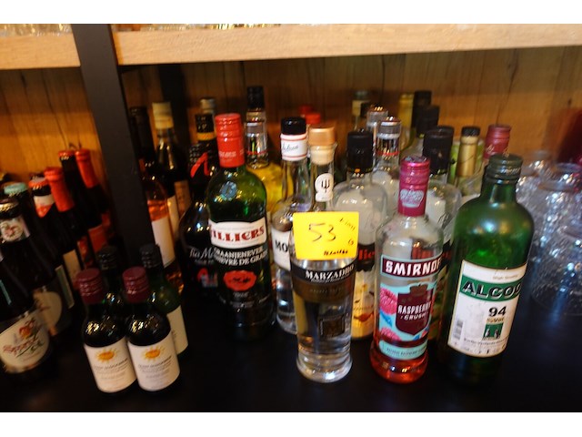 Partij alcohol - afbeelding 1 van  11