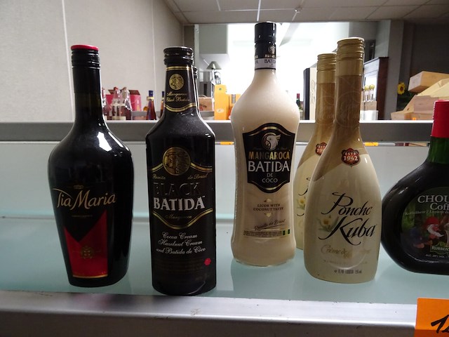 Partij alcoholische dranken - afbeelding 2 van  7