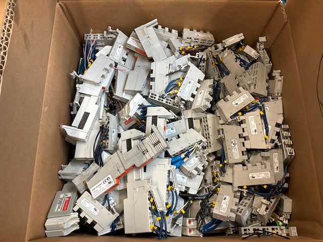 Partij allen-bradley industriële automatiseringscomponenten - afbeelding 2 van  18