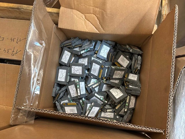 Partij allen-bradley industriële automatiseringscomponenten - afbeelding 17 van  18