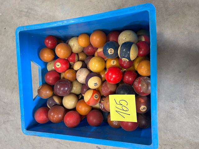 Partij allerlei biljartballen - afbeelding 1 van  2