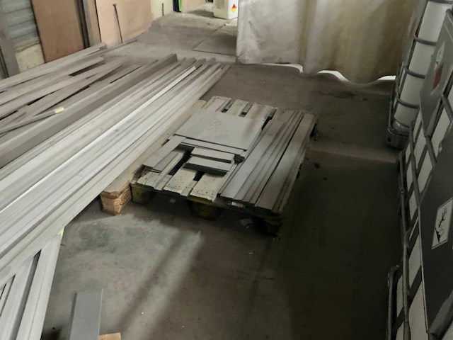 Partij alu profielen - afbeelding 4 van  4