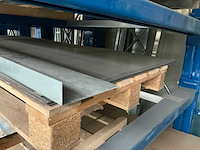 Partij aluminium en inox platen - afbeelding 15 van  28