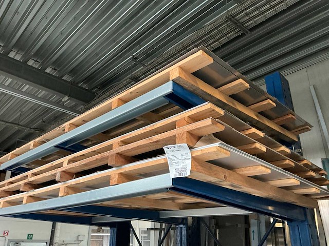 Partij aluminium en inox platen - afbeelding 18 van  28