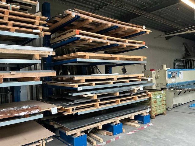 Partij aluminium en inox platen - afbeelding 24 van  28