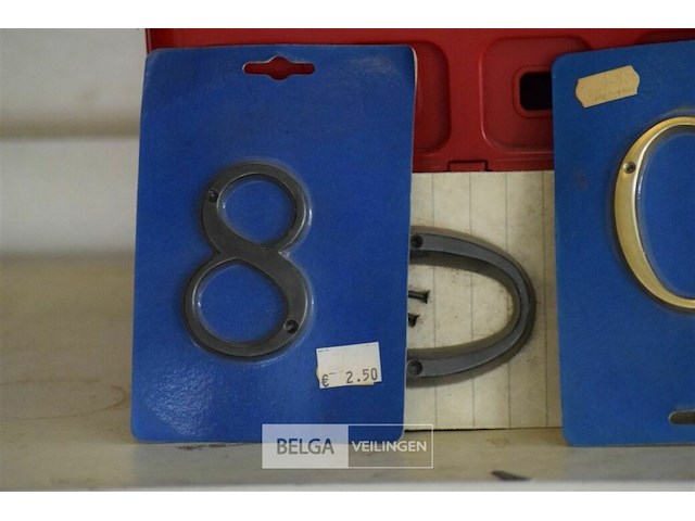 Partij aluminium en koperen cijfers - afbeelding 3 van  4