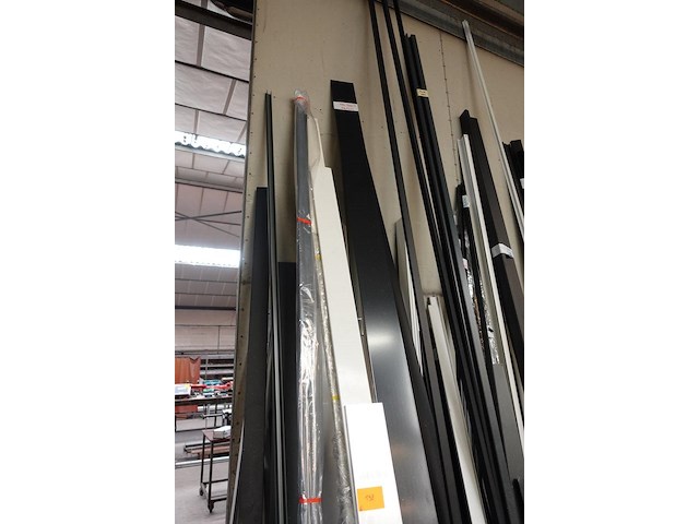 Partij aluminium gelakt - afbeelding 3 van  7