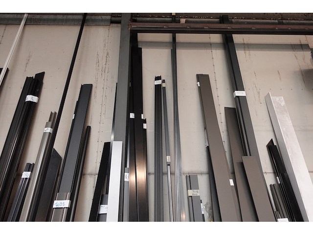 Partij aluminium gelakt - afbeelding 4 van  7