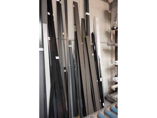 Partij aluminium gelakt - afbeelding 7 van  7