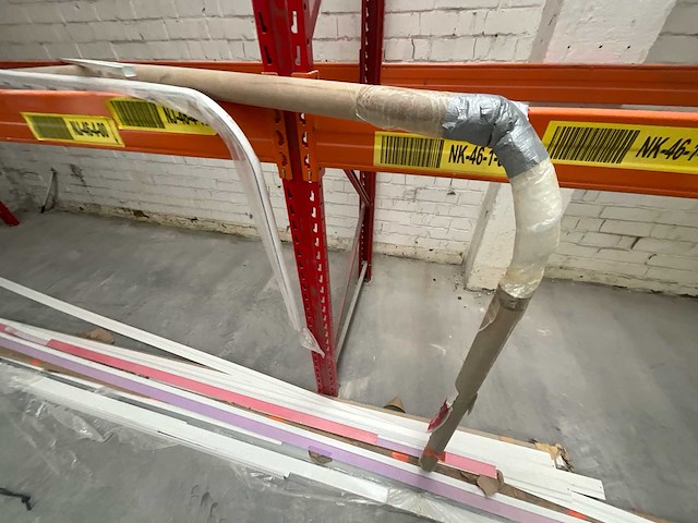 Partij aluminium plinten, 5cm hoog, 3mm dik, gelakt (diverse kleuren) - afbeelding 3 van  10
