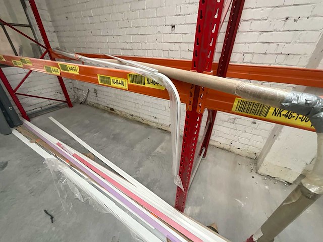 Partij aluminium plinten, 5cm hoog, 3mm dik, gelakt (diverse kleuren) - afbeelding 4 van  10