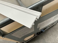 Partij aluminium plinten, 5cm hoog, 3mm dik, gelakt (diverse kleuren) - afbeelding 7 van  10