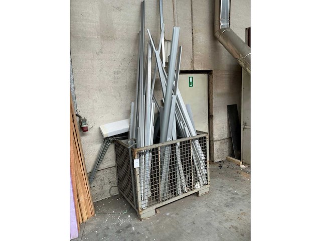 Partij aluminium profiel restanten - afbeelding 2 van  4