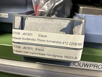 Partij aluminium profielen en machinebouwtoebehoren - afbeelding 8 van  109