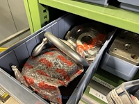 Partij aluminium profielen en machinebouwtoebehoren - afbeelding 12 van  109