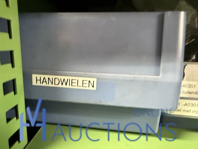 Partij aluminium profielen en machinebouwtoebehoren - afbeelding 14 van  109