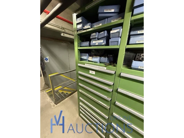 Partij aluminium profielen en machinebouwtoebehoren - afbeelding 1 van  109