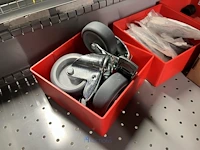 Partij aluminium profielen en machinebouwtoebehoren - afbeelding 24 van  109
