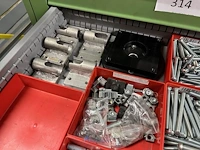 Partij aluminium profielen en machinebouwtoebehoren - afbeelding 30 van  109