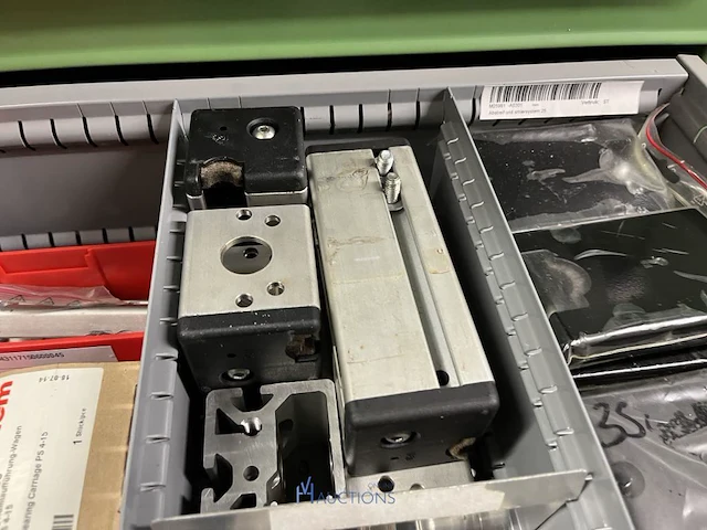 Partij aluminium profielen en machinebouwtoebehoren - afbeelding 37 van  109