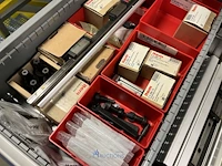Partij aluminium profielen en machinebouwtoebehoren - afbeelding 43 van  109