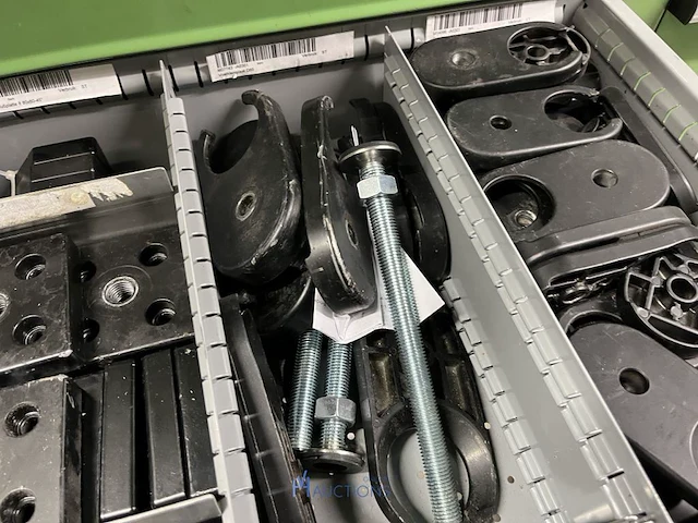 Partij aluminium profielen en machinebouwtoebehoren - afbeelding 58 van  109