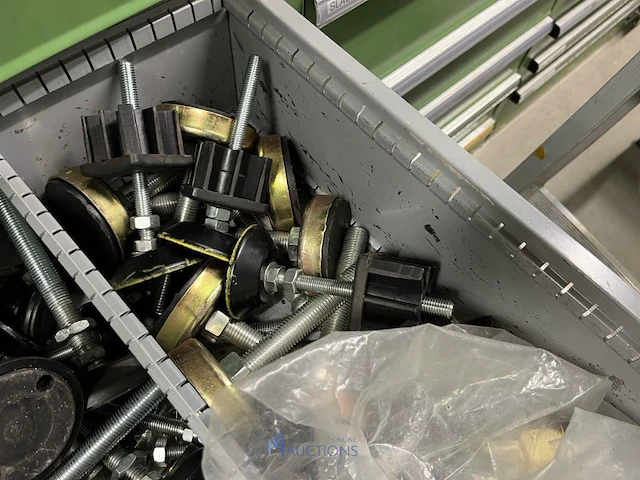 Partij aluminium profielen en machinebouwtoebehoren - afbeelding 67 van  109