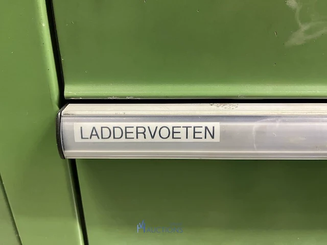 Partij aluminium profielen en machinebouwtoebehoren - afbeelding 68 van  109