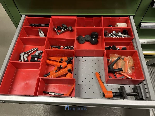 Partij aluminium profielen en machinebouwtoebehoren - afbeelding 74 van  109