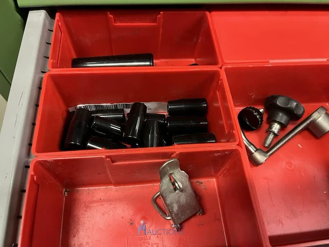 Partij aluminium profielen en machinebouwtoebehoren - afbeelding 76 van  109