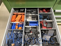 Partij aluminium profielen en machinebouwtoebehoren - afbeelding 66 van  109
