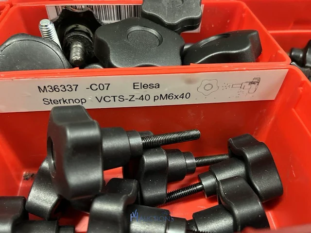Partij aluminium profielen en machinebouwtoebehoren - afbeelding 82 van  109