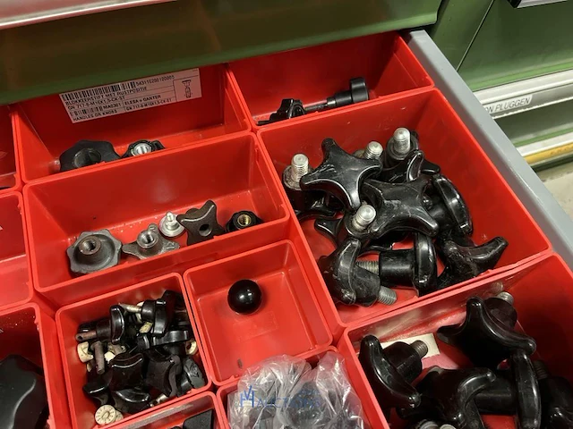 Partij aluminium profielen en machinebouwtoebehoren - afbeelding 83 van  109