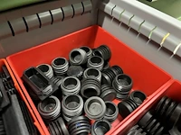Partij aluminium profielen en machinebouwtoebehoren - afbeelding 95 van  109