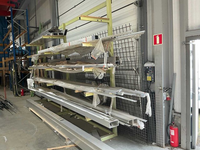 Partij aluminium profielen - afbeelding 1 van  5