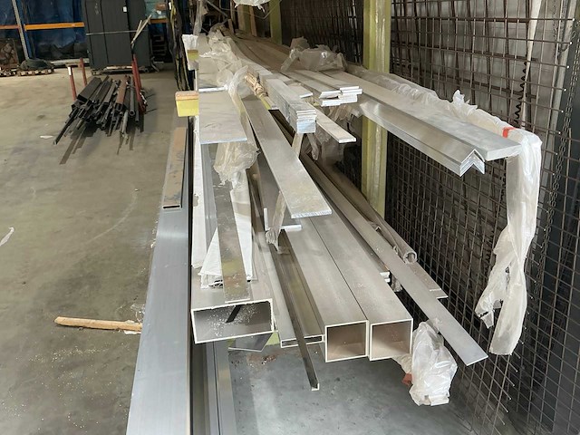 Partij aluminium profielen - afbeelding 3 van  5