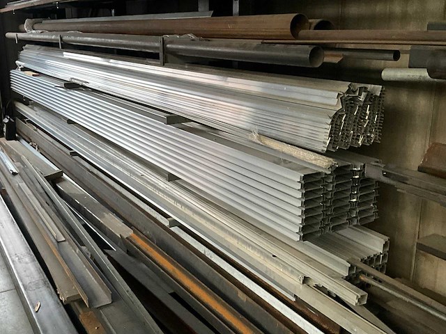 Partij aluminium profielen - afbeelding 7 van  13