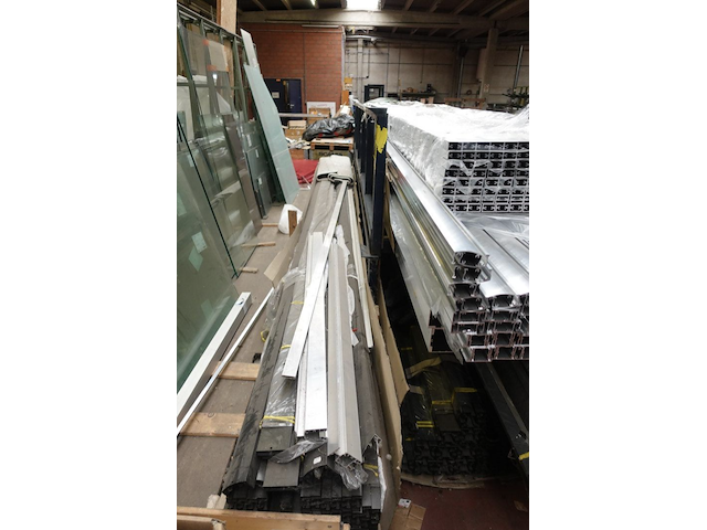 Partij aluminium samen met 2x houder - afbeelding 2 van  7
