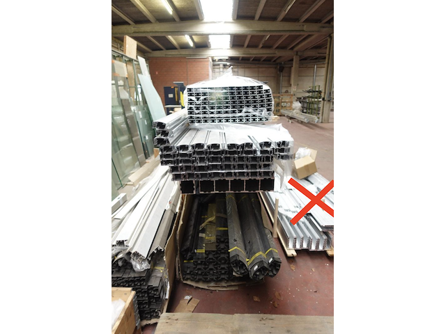 Partij aluminium samen met 2x houder - afbeelding 3 van  7