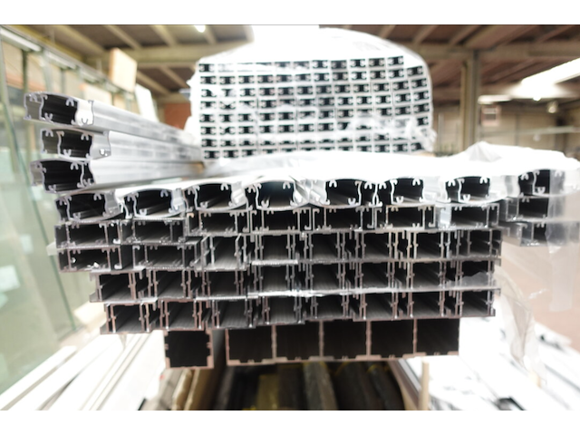 Partij aluminium samen met 2x houder - afbeelding 5 van  7