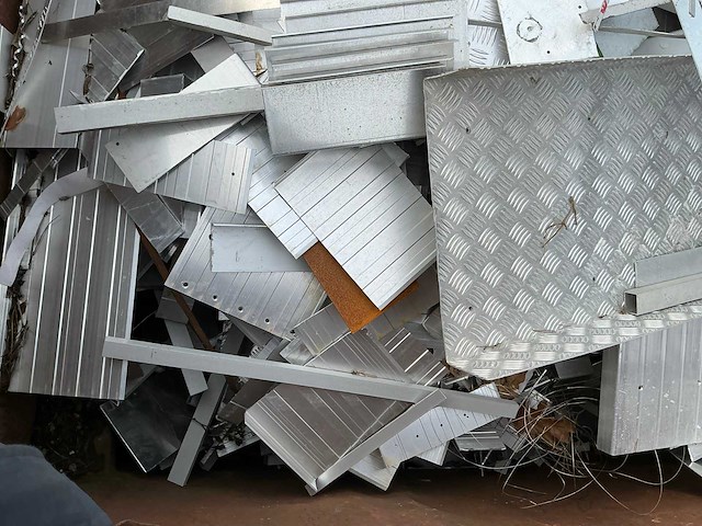 Partij aluminium schroot - afbeelding 4 van  8