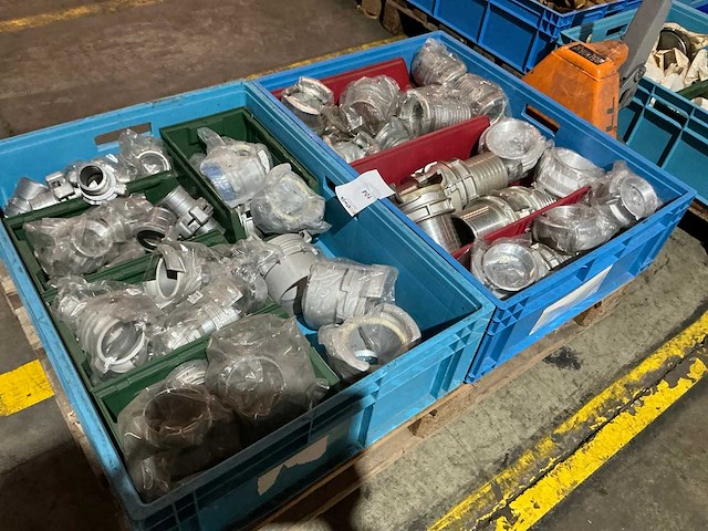 Partij aluminium slangenkoppelingen - afbeelding 4 van  7