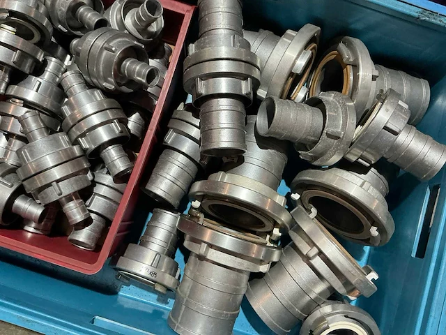 Partij aluminium slangkoppelingen - afbeelding 4 van  9