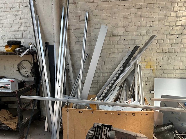 Partij aluminium - afbeelding 13 van  24