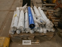 Partij amsterdammers (trottoirpaaltjes) - afbeelding 2 van  5